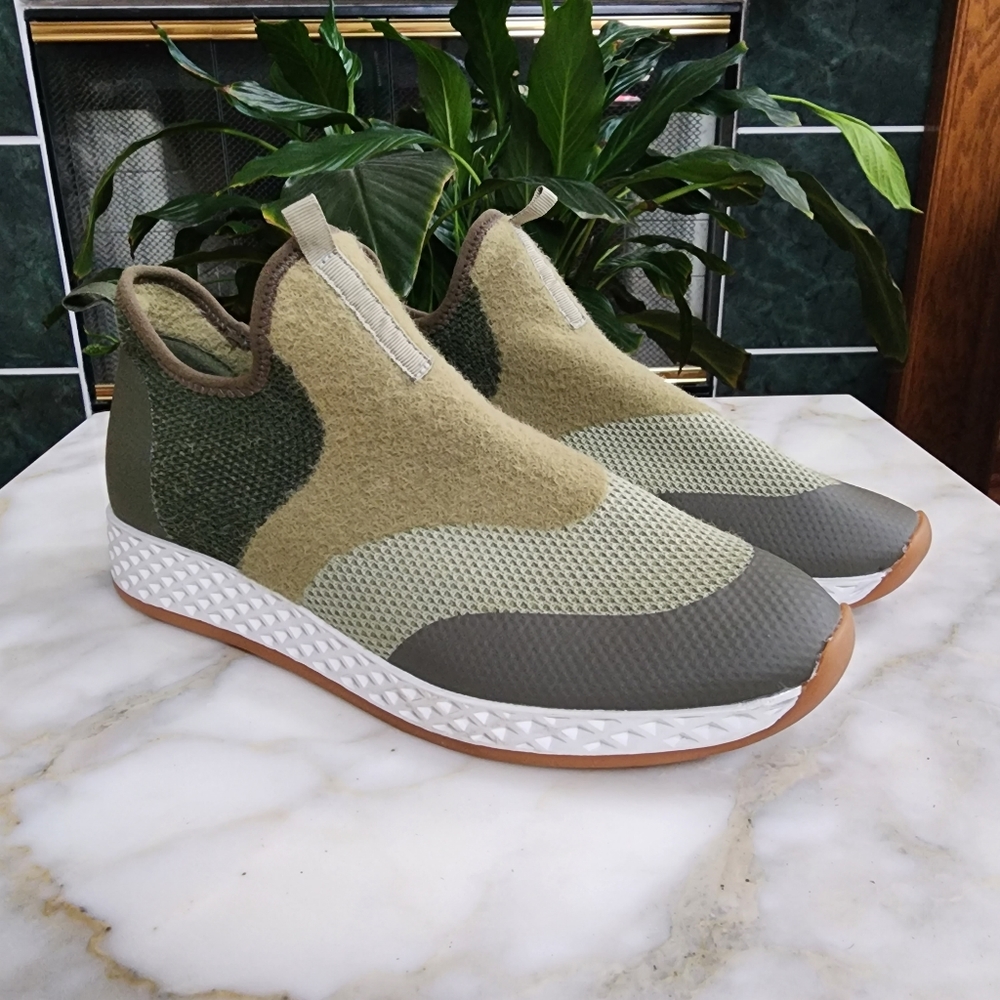 J Slides Urban Sport Slip On Ombre Green Sneakers